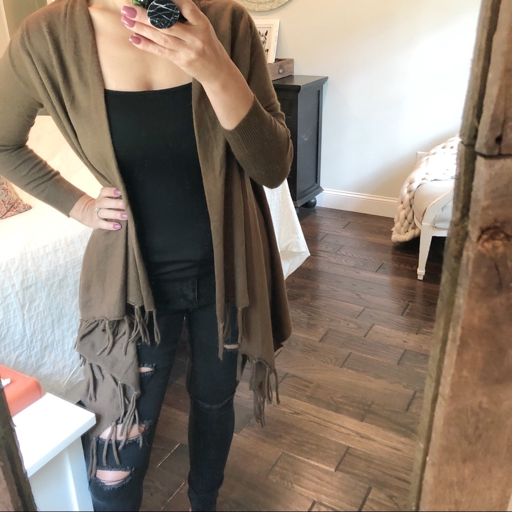 Venus size small brown cardigan w/fringe like new